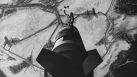 https___s3.amazonaws.com_criterion-production_stills_132360-2f871a84854f3ca4737349e351f625a7_Film_821_DrStrangelove_original