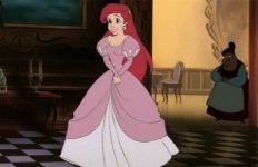Ariel steps into the Library of congress for the first time