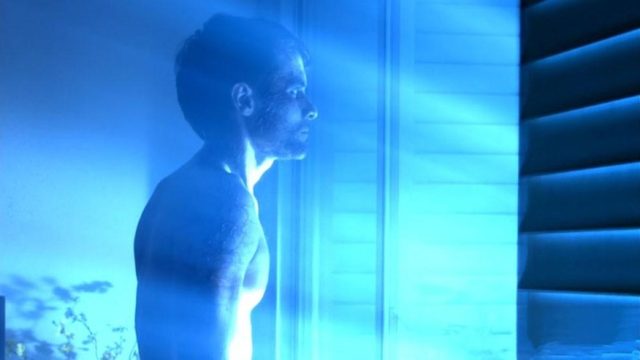 World's roomiest tanning bed.